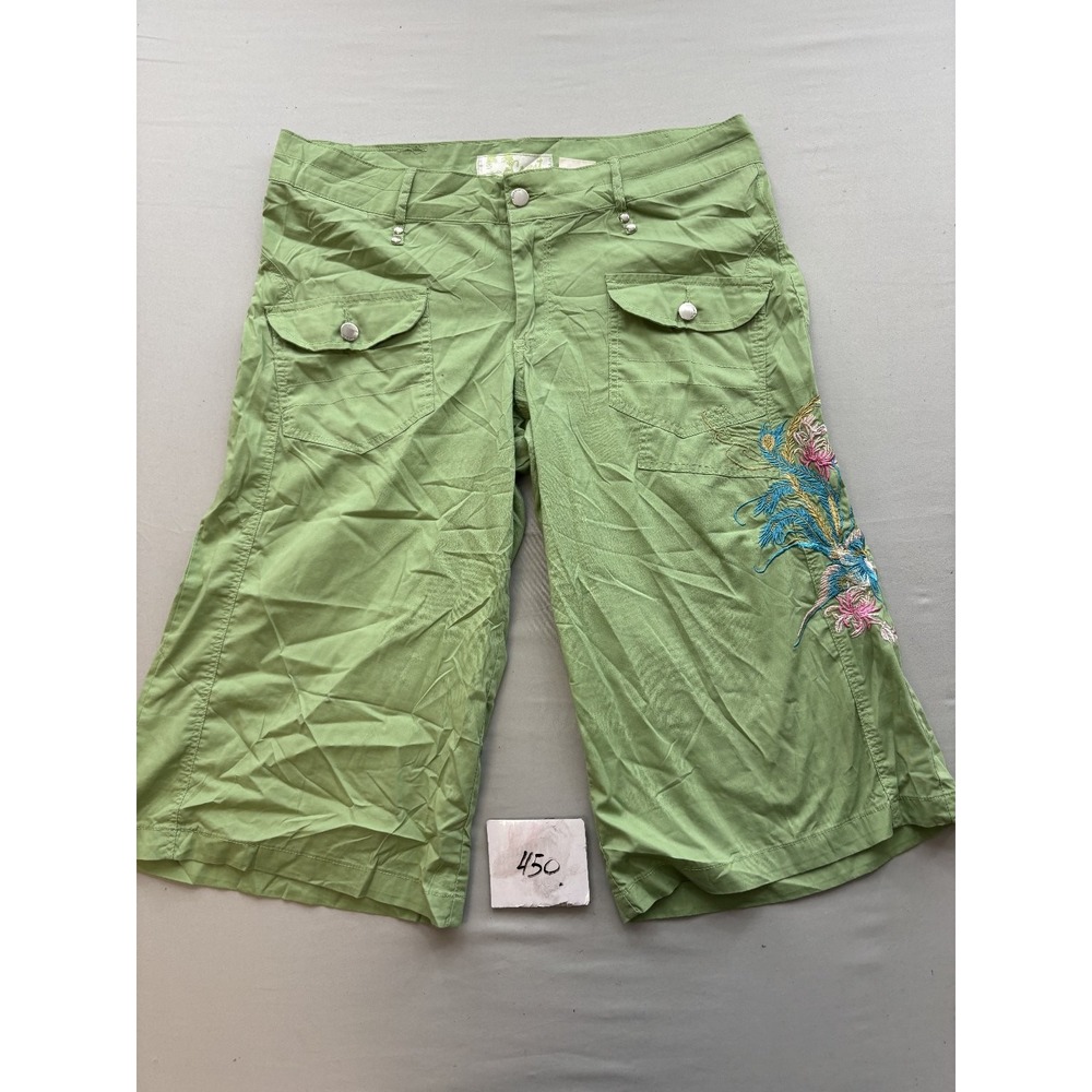 Crest Women's Light Green Cargo Shorts with Floral Embroidery